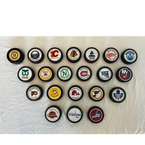 1980's Vintage TEXACO NHL TEAM Puck Set 22 Hockey Game Pucks Viceroy Canada